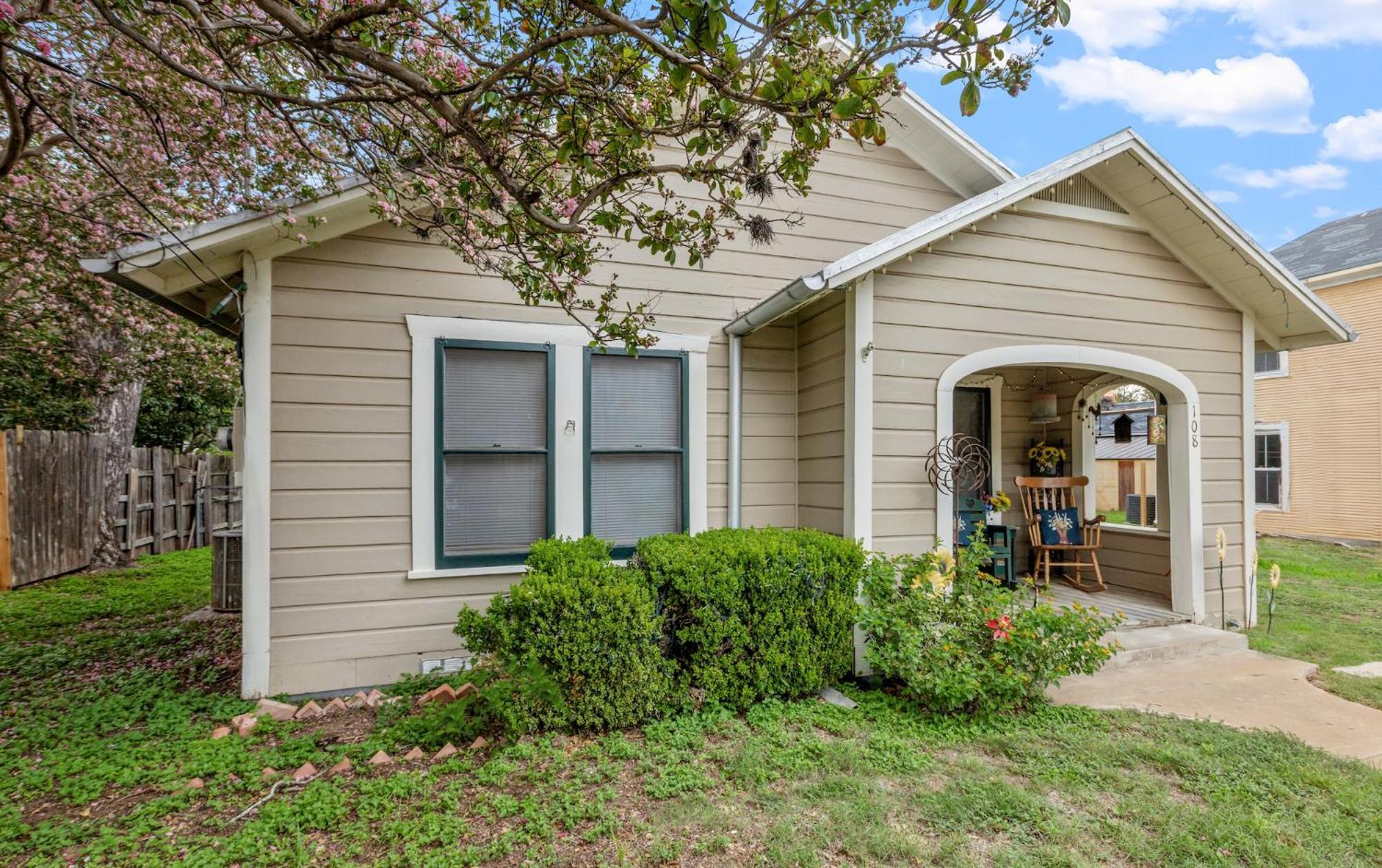 Deannie'S Cottage Fredericksburg Exterior photo